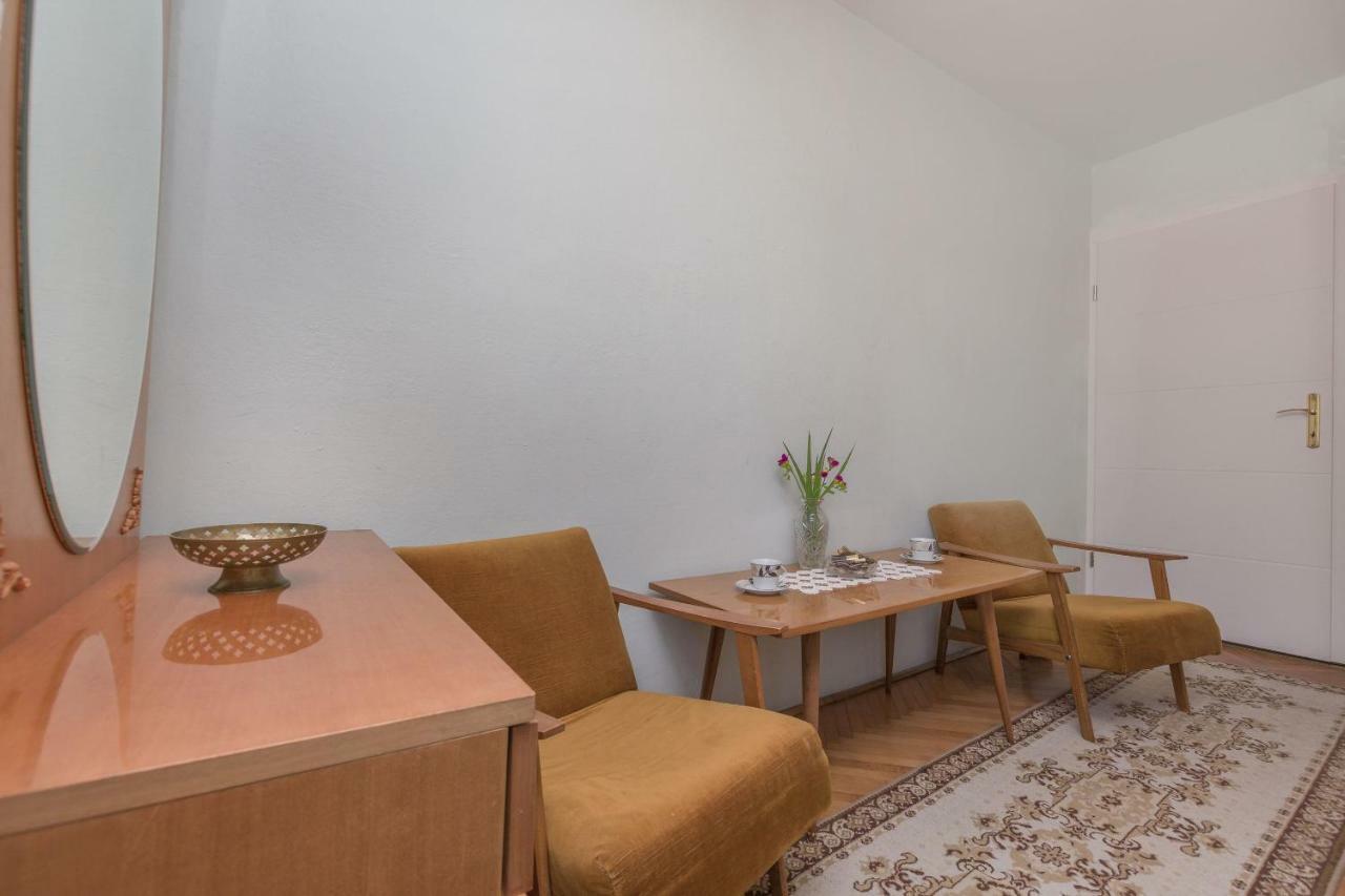 Apartment Nansy Omiš Eksteriør billede