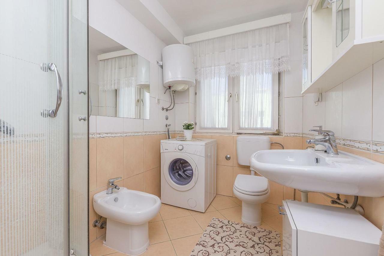 Apartment Nansy Omiš Værelse billede